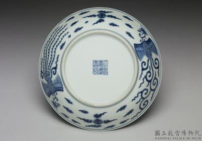 图片[3]-Dish with phoenixes in underglaze blue, Qing dynasty, Jiaqing reign (1796-1820)-China Archive